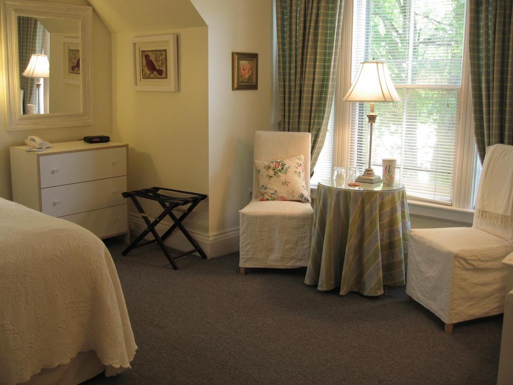 Baddeck Inlet Dunlop Inn חדר תמונה